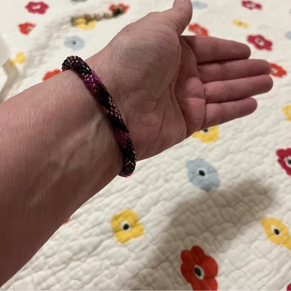 BRACELET Beaded Purple Pink Gold Size: Small - Medium Fits if You Like Snug - Picture 4 of 6